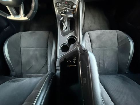 Used 2015 Dodge Challenger SRT Hellcat RWD image 44