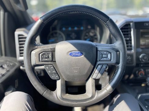 Used 2015 Ford F150 XLT w/ Equipment Group 302A Luxury AWD/4WD image 13
