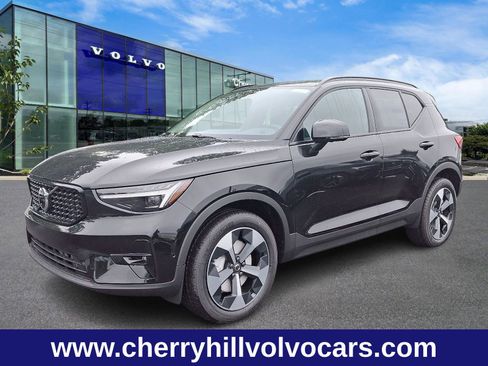 New 2026 Volvo XC40 B5 Plus w/ Protection Package Premier image 3