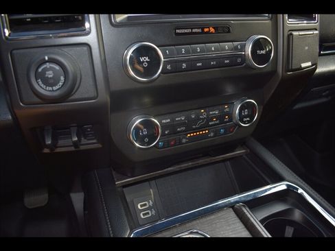 Used 2019 Ford Expedition Limited w/ Special Edition Package RWD image 12