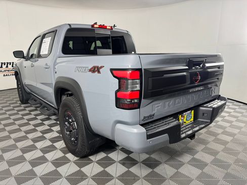 Used 2025 Nissan Frontier PRO-4X AWD/4WD image 7