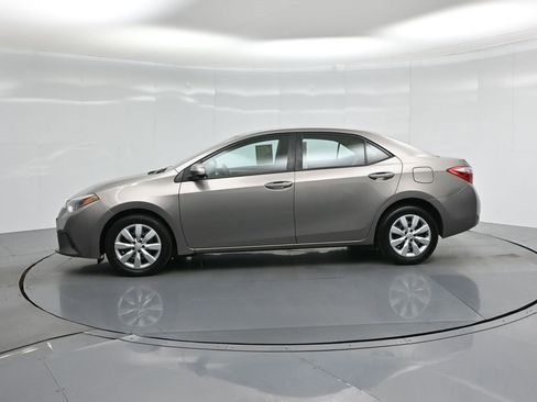 Used 2016 Toyota Corolla LE image 24