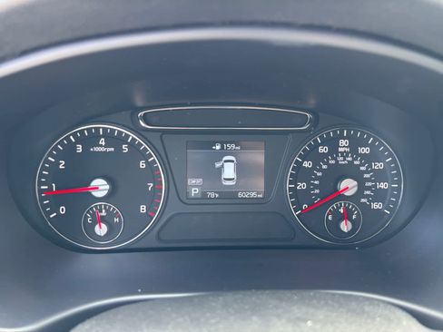 Used 2019 Kia Sorento LX w/ LX Convenience Package image 23