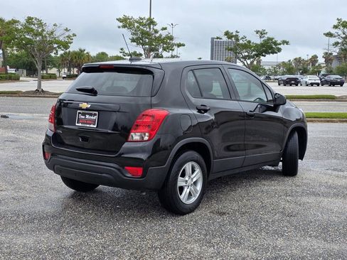 Used 2020 Chevrolet Trax LS FWD image 5