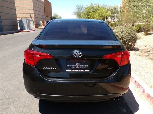 Used 2017 Toyota Corolla SE FWD image 4