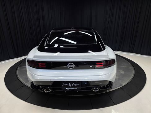 Used 2023 Nissan Z w/ Floor Mat Package (L93) RWD image 12