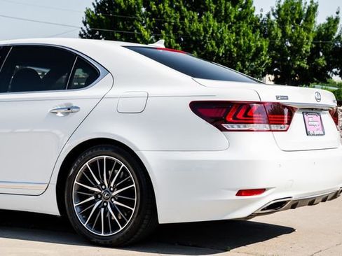 Used 2013 Lexus LS 460 w/ F-Sport Pkg RWD image 43