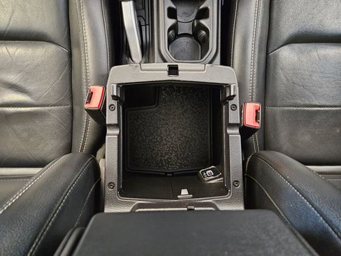 Used 2018 Jeep Wrangler Unlimited Sahara image 21