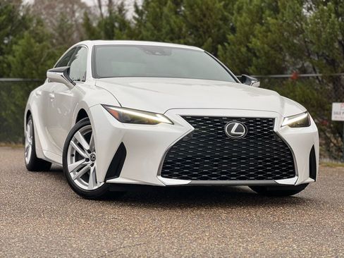 Used 2025 Lexus IS 300 w/ Comfort Package image 75
