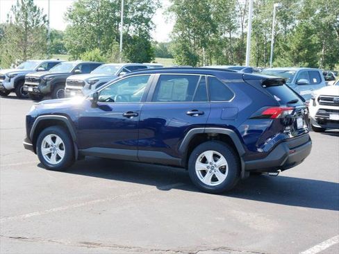 Certified 2021 Toyota RAV4 XLE w/ XLE Grade Weather Package AWD/4WD image 6