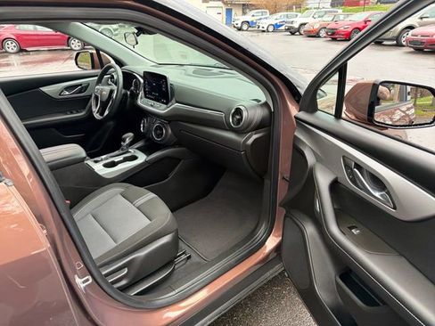 Used 2023 Chevrolet Blazer LT FWD image 12