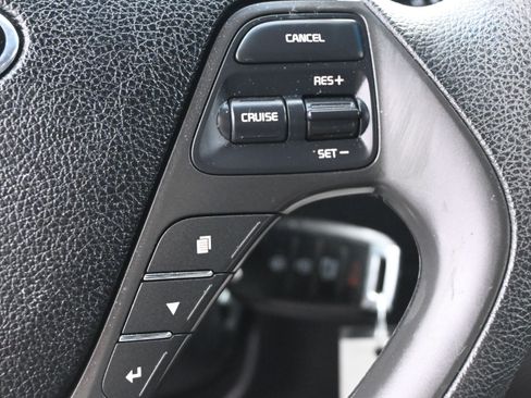 Used 2017 Kia Forte LX w/ LX Popular Package image 18