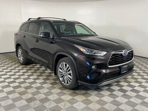 Used 2022 Toyota Highlander Platinum AWD/4WD image 27