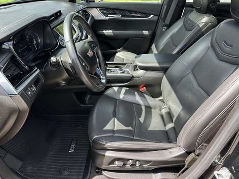 Used 2024 Cadillac XT6 Premium Luxury w/ LPO, Floor Liner Package AWD/4WD image 19