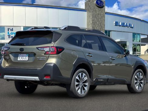 Used 2024 Subaru Outback Touring XT AWD/4WD image 2