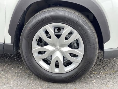 Used 2024 Toyota Corolla Cross L image 31