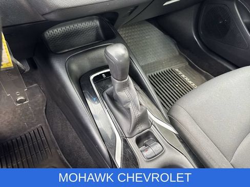 Used 2020 Toyota Corolla LE FWD image 15