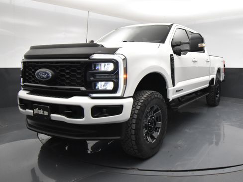 Used 2024 Ford F250 Lariat w/ Sport Appearance Package image 2