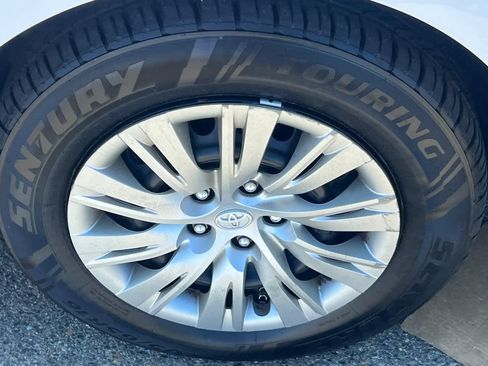 Used 2014 Toyota Camry LE FWD image 10