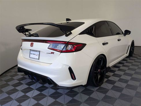 Used 2025 Honda Civic Type R image 5
