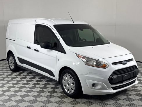 Used 2017 Ford Transit Connect XLT image 3