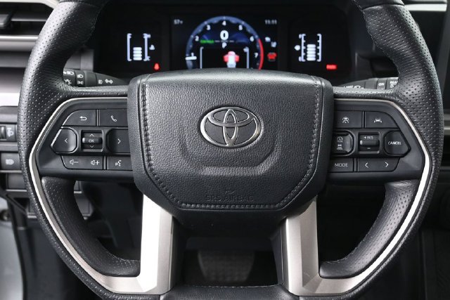 Certified 2026 Toyota 4Runner SR5 AWD/4WD image 23