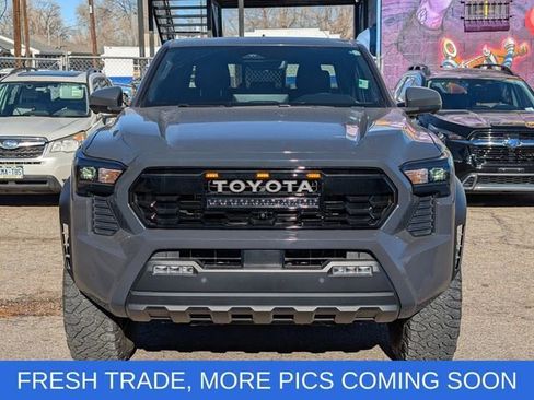 Used 2024 Toyota Tacoma TRD Off-Road image 9