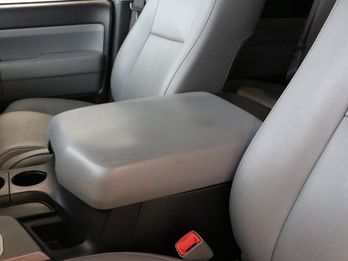 Used 2013 Toyota Sequoia SR5 AWD/4WD image 18