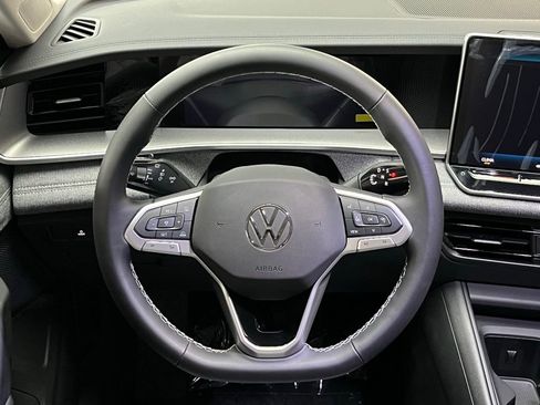 New 2025 Volkswagen Tiguan S image 9