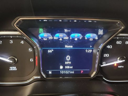 Used 2021 GMC Yukon SLT AWD/4WD image 11