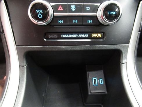 Used 2024 Ford Edge SEL AWD/4WD image 27