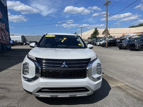 Used 2024 Mitsubishi Outlander SE FWD image 5