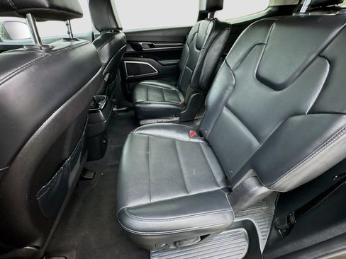 Used 2024 Kia Telluride S w/ S Sunroof Package FWD image 16
