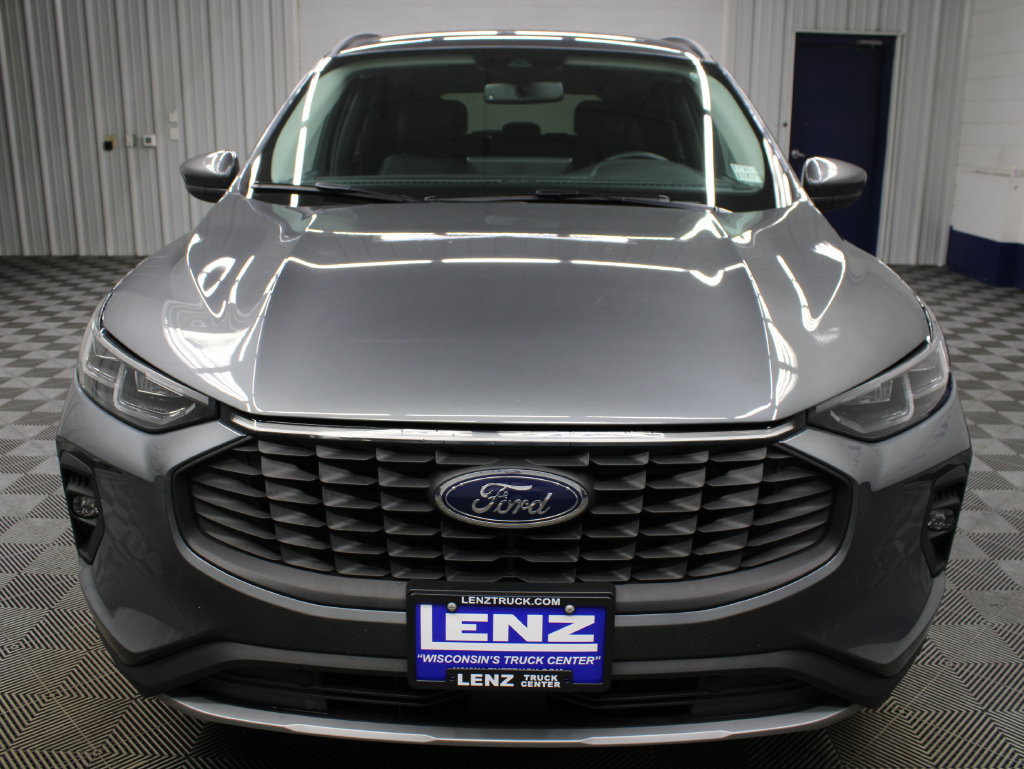 Used 2025 Ford Escape Platinum AWD/4WD image 41