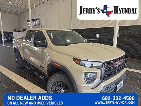 Used 2024 GMC Canyon Elevation w/ Convenience Package AWD/4WD image 4
