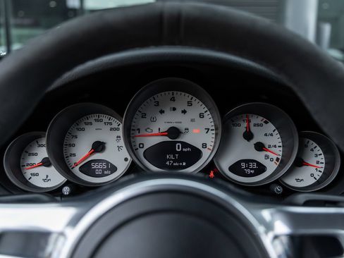 Used 2012 Porsche 911 Carrera GTS RWD image 29
