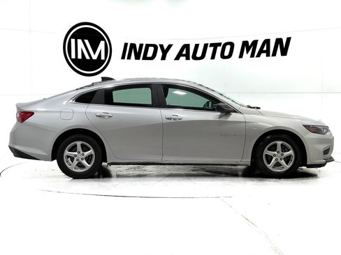 Used 2018 Chevrolet Malibu LS FWD image 3