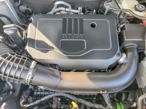 Used 2022 GMC Acadia SLE w/ Driver Convenience Package image 28