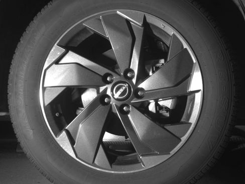 Used 2025 Nissan Rogue SV AWD/4WD image 13