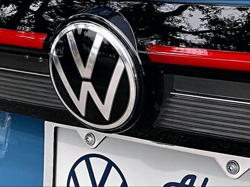 New 2026 Volkswagen Taos S FWD image 15