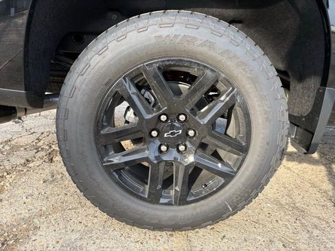 New 2026 Chevrolet Silverado 1500 Custom AWD/4WD image 9