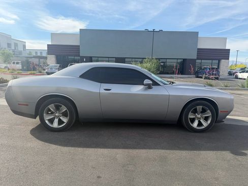 Used 2016 Dodge Challenger SXT RWD image 6