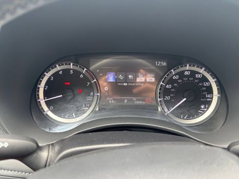 Used 2025 Toyota Highlander LE FWD image 41