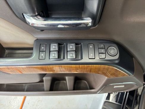 Used 2017 GMC Sierra 1500 SLT w/ SLT Premium Package AWD/4WD image 9