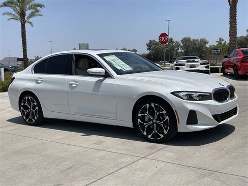 New 2025 BMW 330i Sedan w/ Premium Package image 4