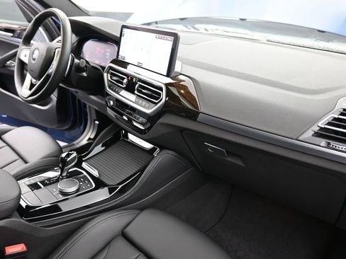 Used 2025 BMW X4 xDrive30i image 19