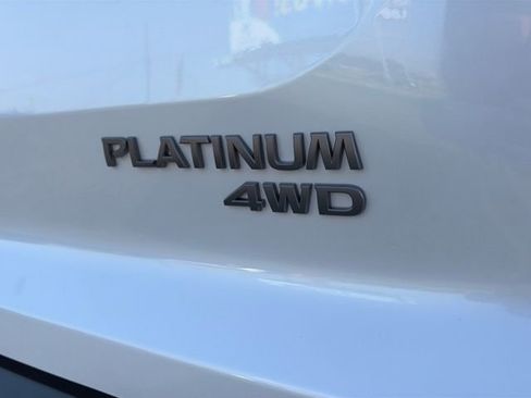 New 2026 Nissan Pathfinder Platinum AWD/4WD image 32