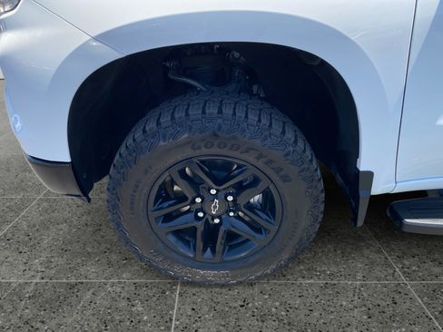 Used 2025 Chevrolet Silverado 1500 LT Trail Boss w/ Protection Package AWD/4WD image 14