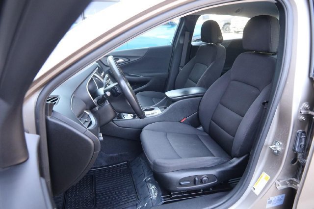 Used 2022 Chevrolet Malibu RS FWD image 8