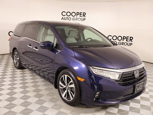 Used 2021 Honda Odyssey Touring image 1